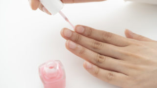 ジェルネイルをし過ぎて爪の痛いときはどうすればいい ジェルネイル実践記